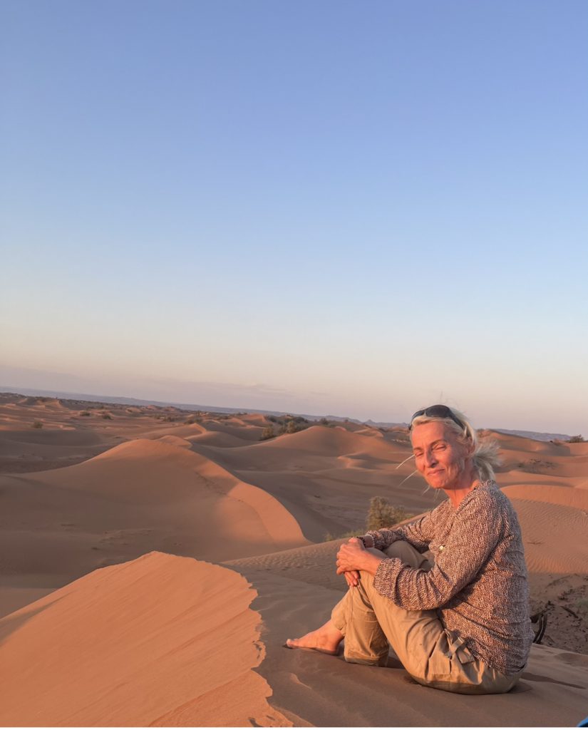 comment gérer son émotionnel ? venez découvrir la réponse dans le bootcamp de l'abondance dans le désert marocain